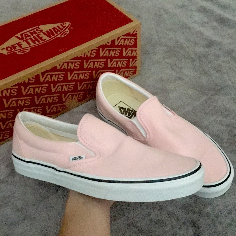 Classic Slip-on Blushing/True White Vans